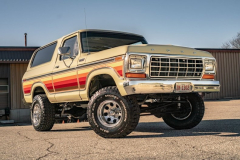 ford_bronco_nostalgia_fully_restored_1979_model_seeks_a_new_home_with_a_surprise_twist_under_the_hood_01
