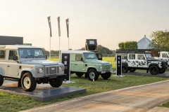 land_rovers_ongoing_commitment_to_the_classic_defender_07
